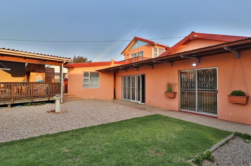 4 Bedroom Property for Sale in Heiderand Western Cape